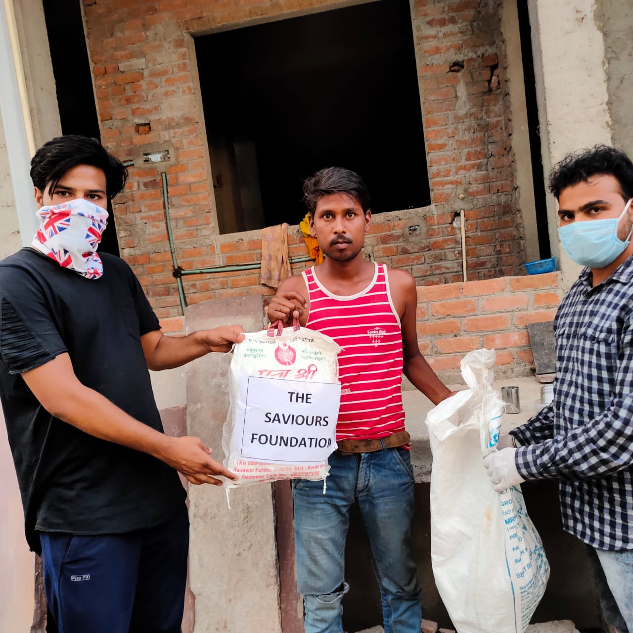 covid-19-help-ration-kit-by-saviours-foundation-charitable-trust-kota-d